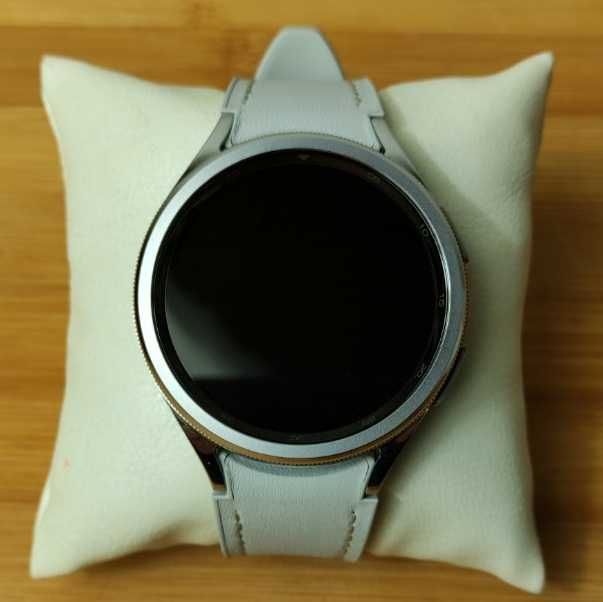 Смарт-часы Samsung Galaxy Watch6 Classic 47mm