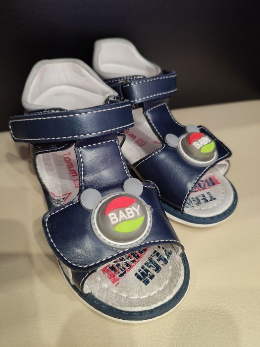 Продам дитячі босоніжки для хлопчика