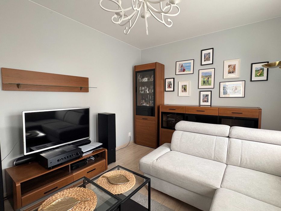 Polskie Meble Szynaka, solidna komoda, witryna, rtv, półka szklana