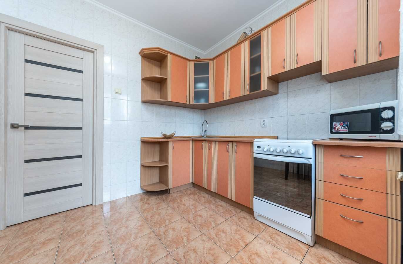 Продаж  затишної 1кім.квартири з ремонтом Харківське шосе 56.
