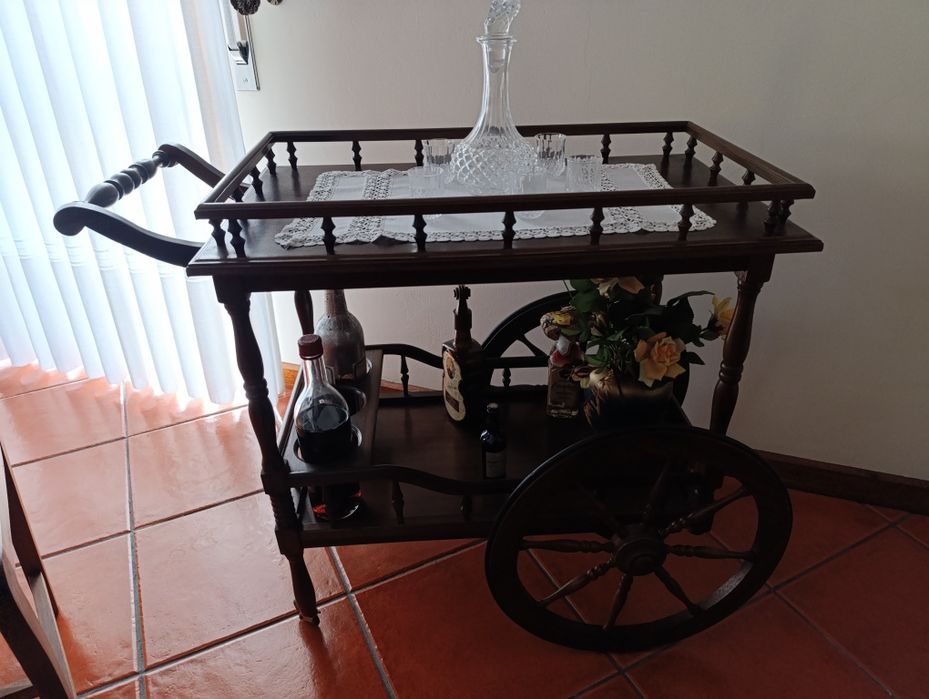 Móveis de sala de nogueira