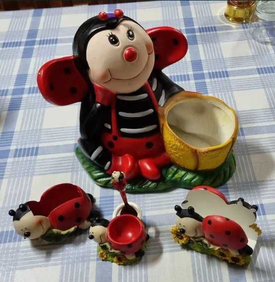 Diversos utilitários e decorativos para cozinha