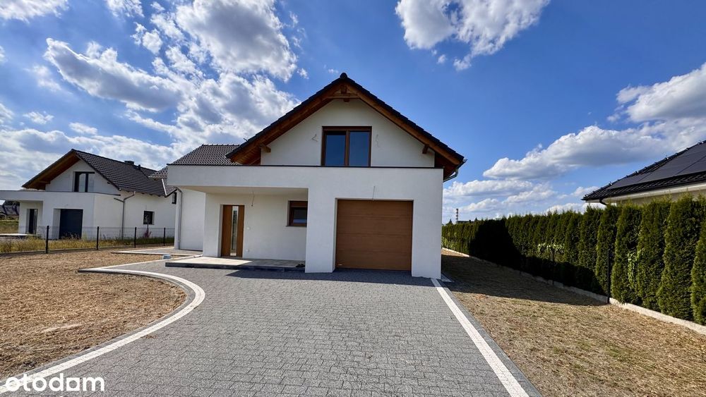 Na sprzedaż wolnostojący dom z garażem w Czarnowąsach