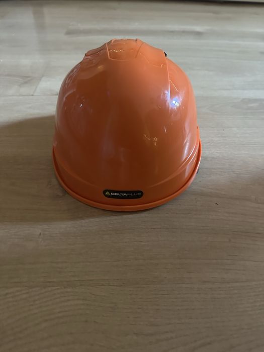 Kask budowlany pomaranczowy