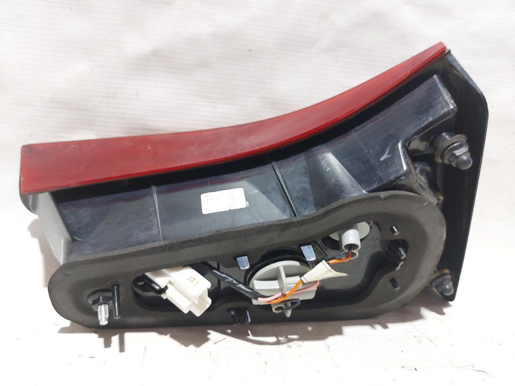 Фонарь крышки багажника правый  Kia Optima `11-13  (924042T000)