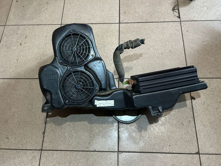 Subwoofer głośnik Wzmacniacz Bose Audi A6 C5 Sedan