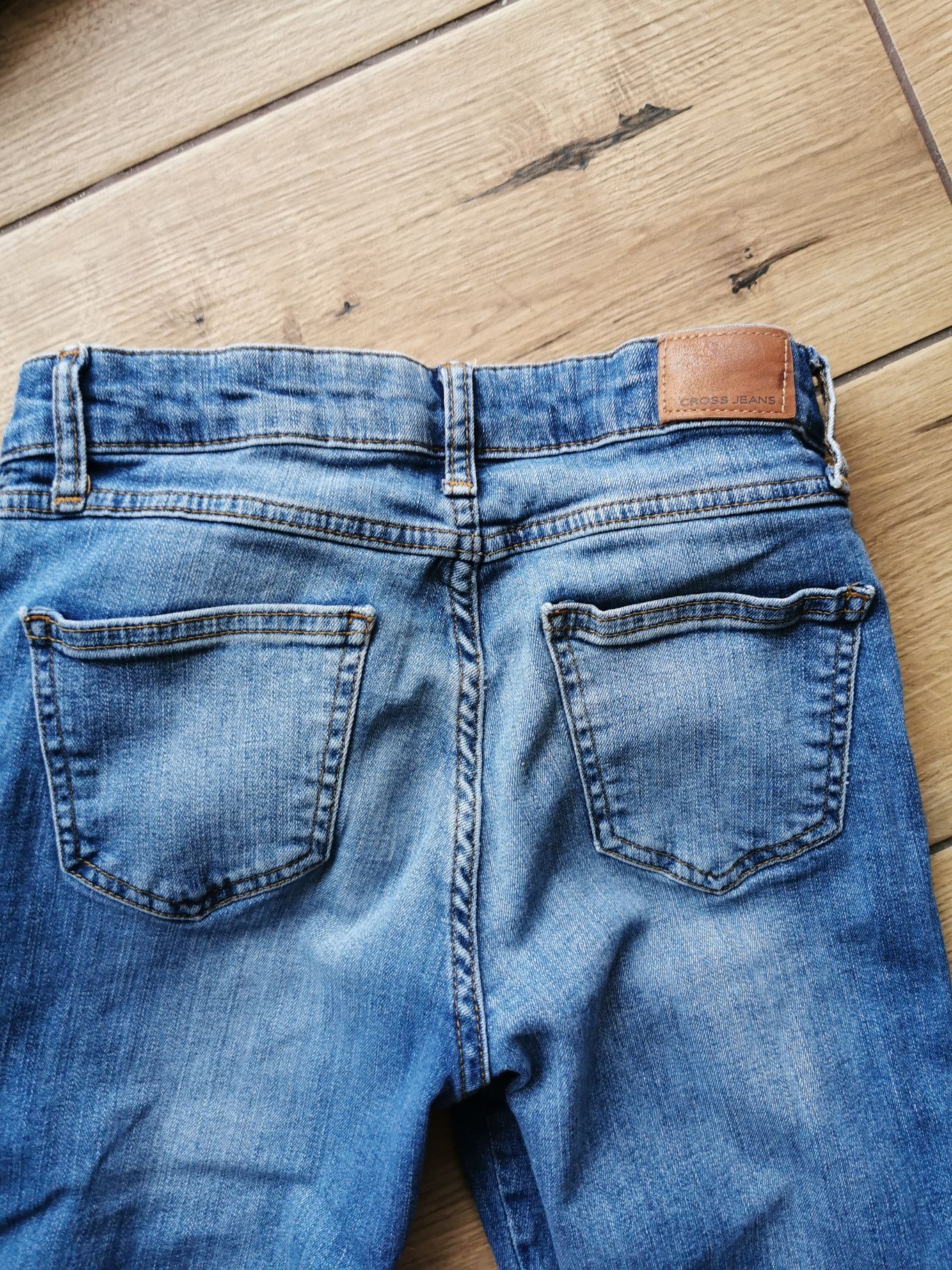 Spodnie Cross Jeans jeansy 27 34 niebieskie granatowe wycierane S M