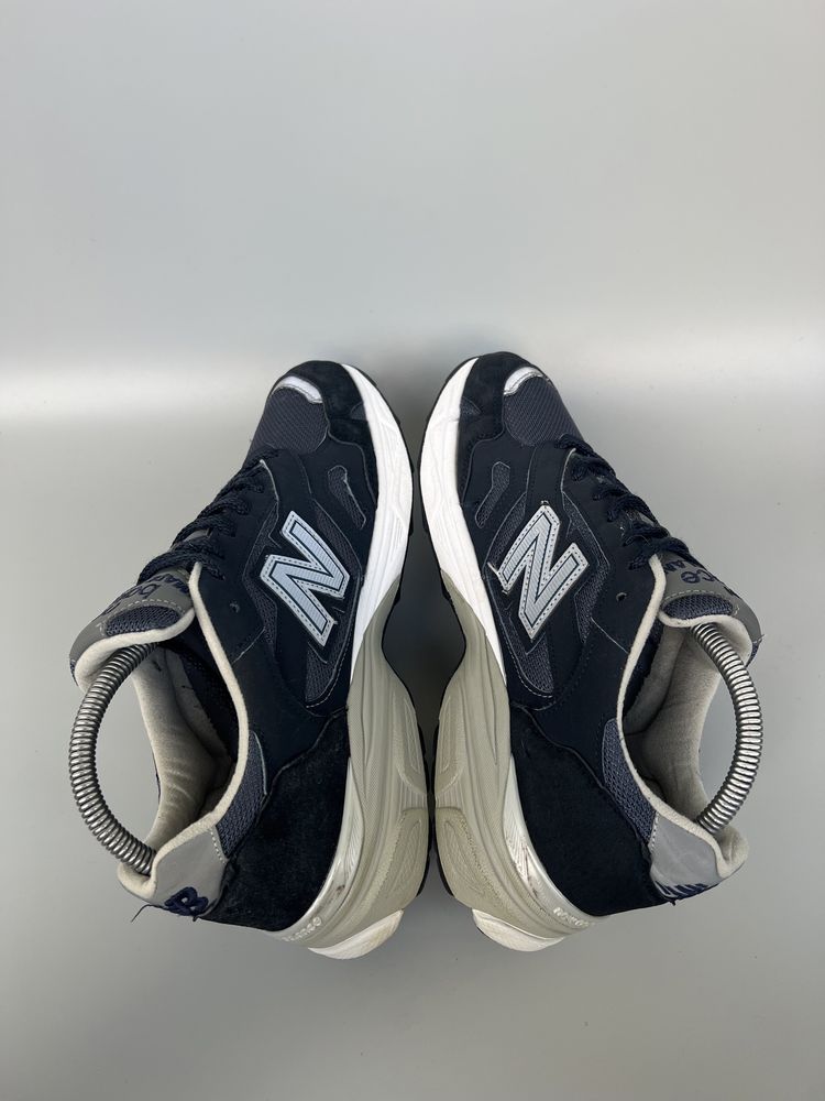 Оригінальні кросівки  New Balance 920 made In England 43р.27.5см.