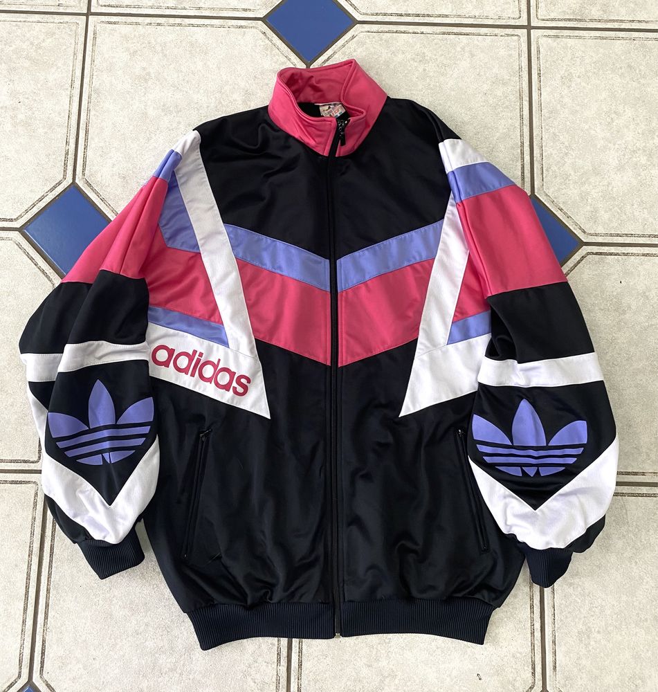 Олимпийки адидас лампасы мастерка adidas zne куртка поставка вещей реп