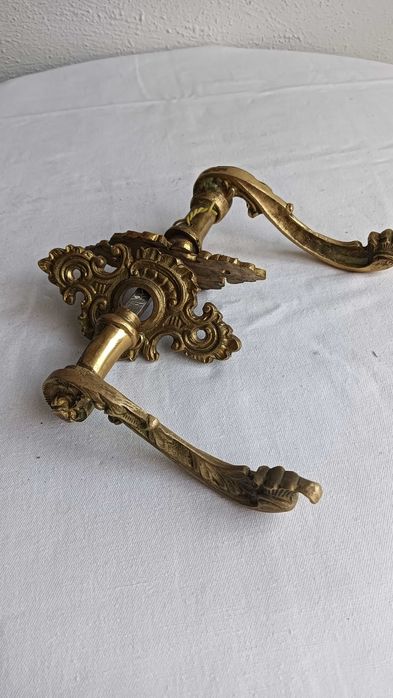 Stary komplet do drzwi - kłami + szyldy . Mosiądz