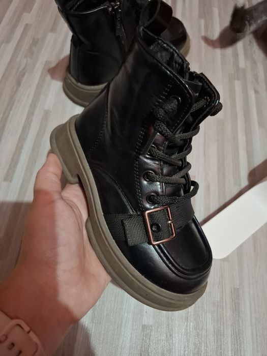 Ботинки дитячі 28р.