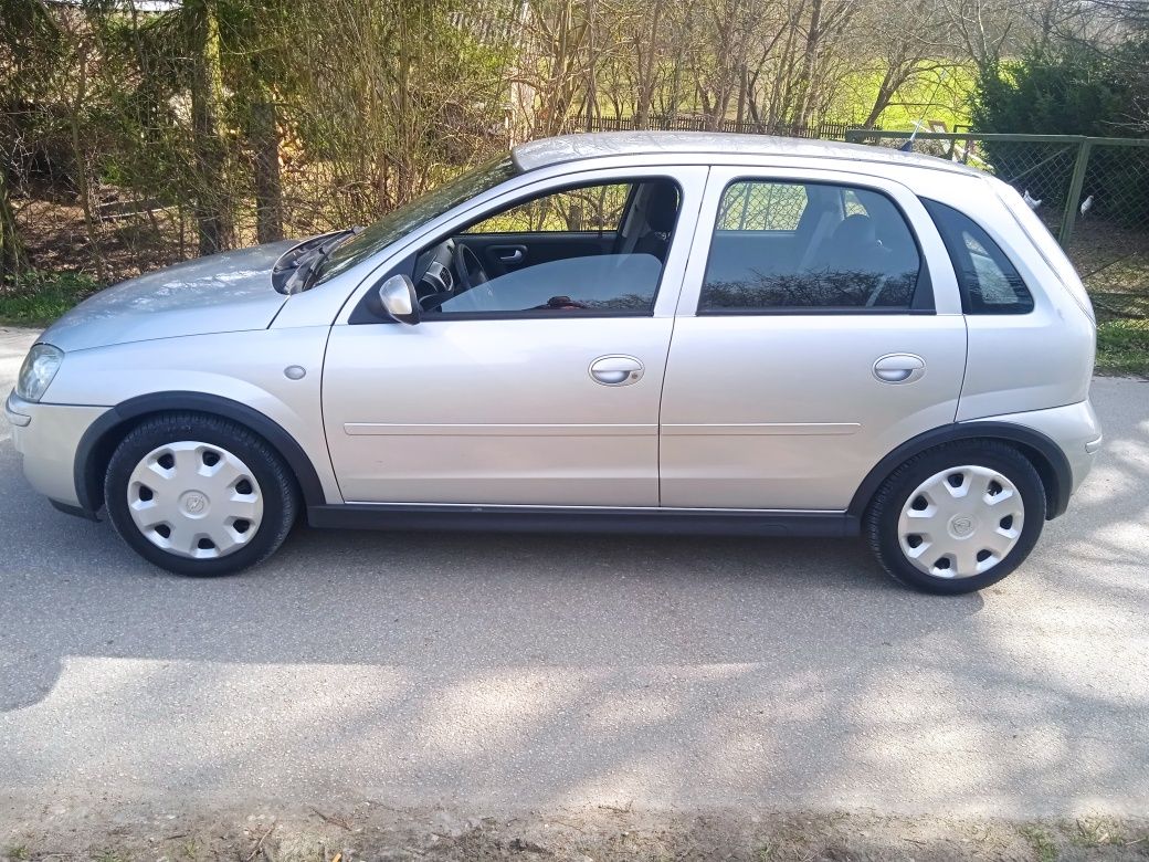 Sprzedam opel corsa 2006.r.1.2 benz.80/km.klima