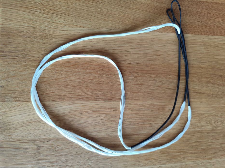 Cięciwa do łuku, długość cięciwy ok. 154 cm, NOWA