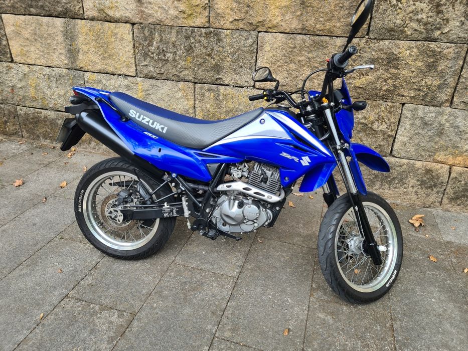 Vendo Suzuki DR 125SM original.