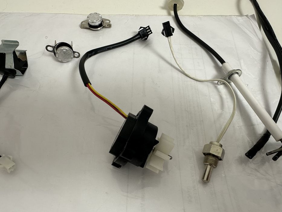 Запчасти на газовые котлы Rocterm Praga Demrad