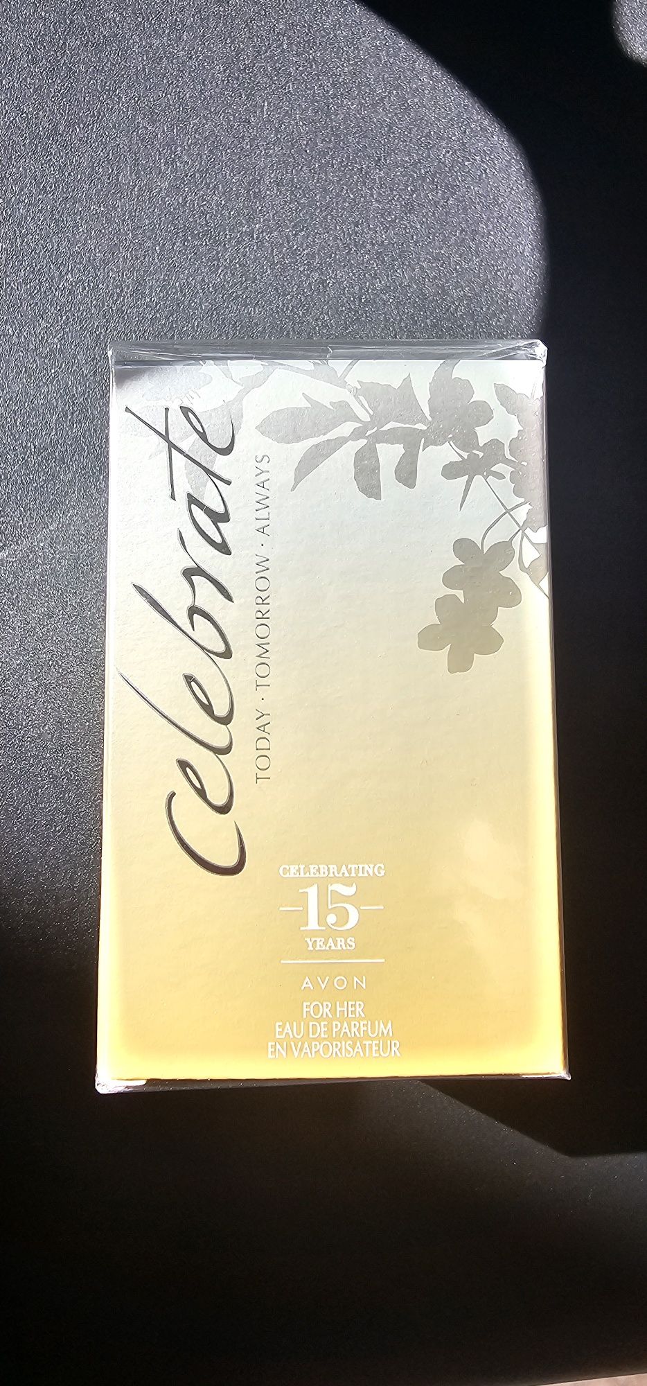 Celebrate TTA Avon dla Niej