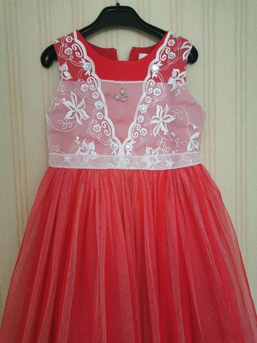 Пишне, нарядне плаття 128-140р.