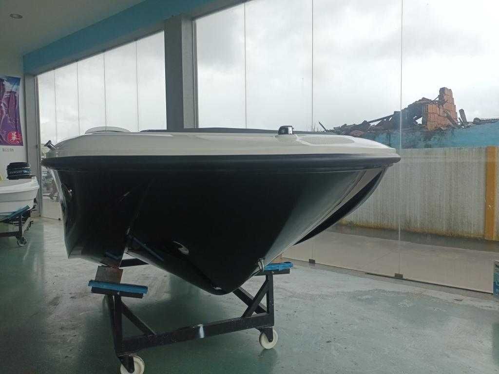 Barco BAYLINER M15 equipado com motor Mercury 50HP ELPT EFI  NOVO