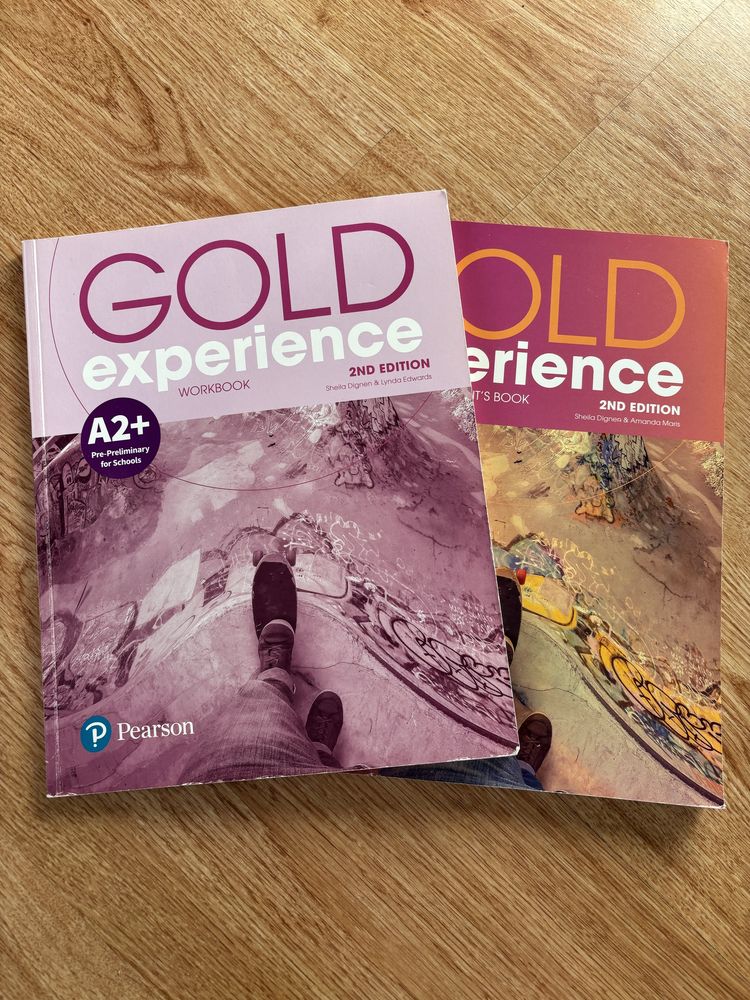 Gold Experience A2+ Students book & Workbook Pearson