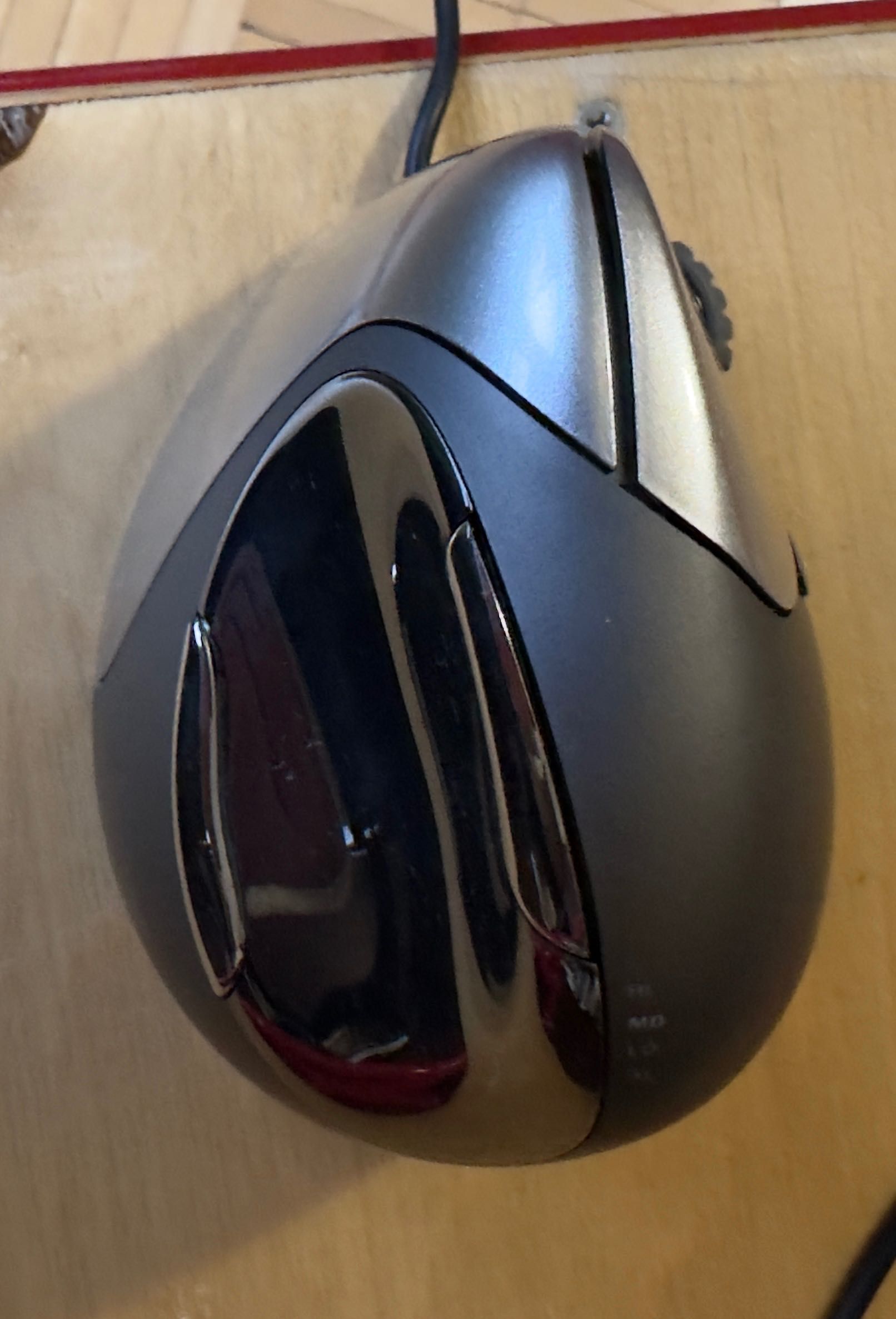 Myszka przewodowa Evoluent VerticalMouse 4, praworęczna