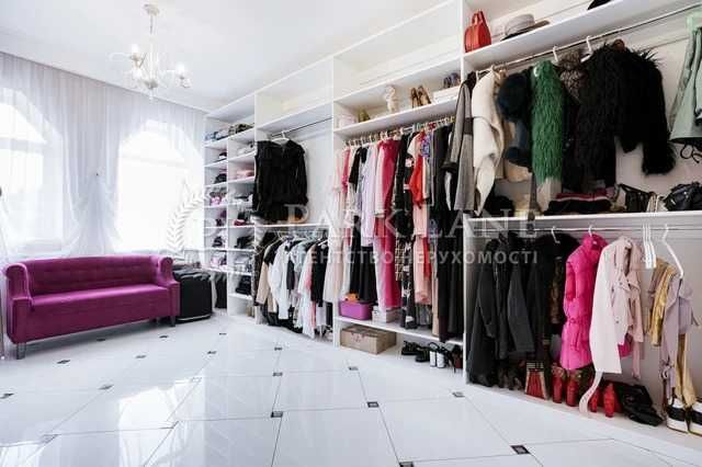 Продаж 3 поверхового будинку, Святопетрівське. Крюківщина, Вишневе