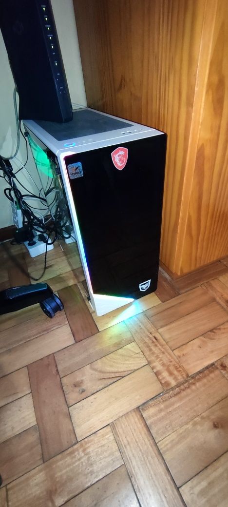 Torre gaming i5 9600k/RX 580 8gb