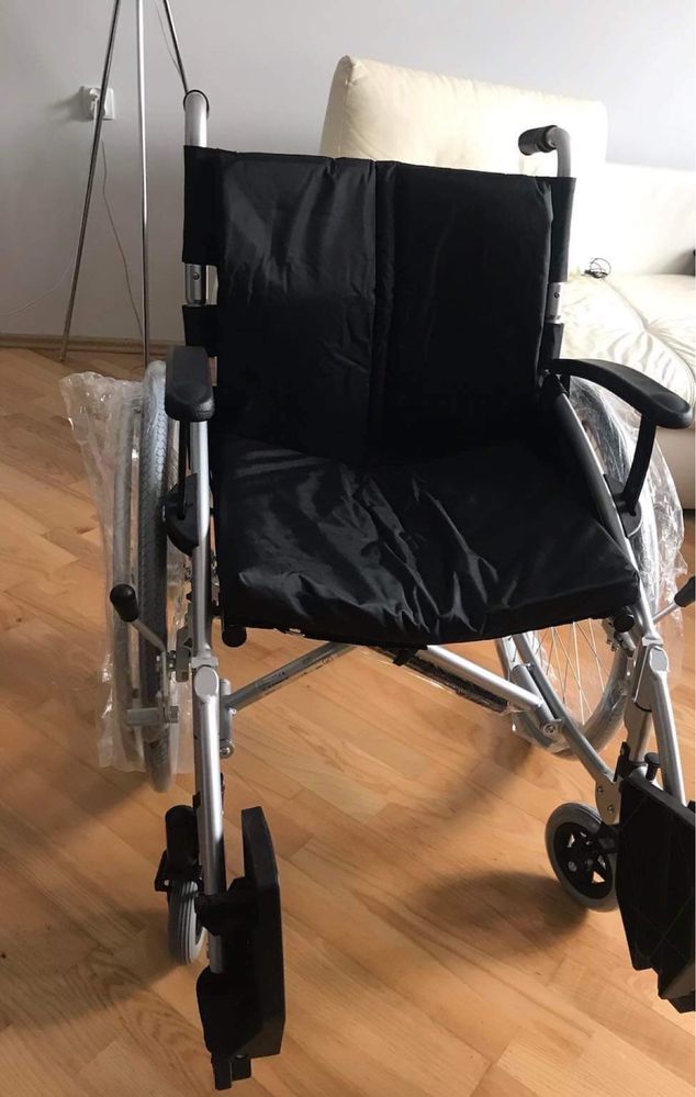 Wózek inwalidzki ręczny Vitea Care