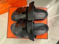 Klapki letnie HERMES roz.39 (wypada na eur.38), stan: nowy