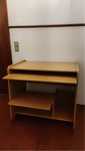 Secretaria com tampos rolantes