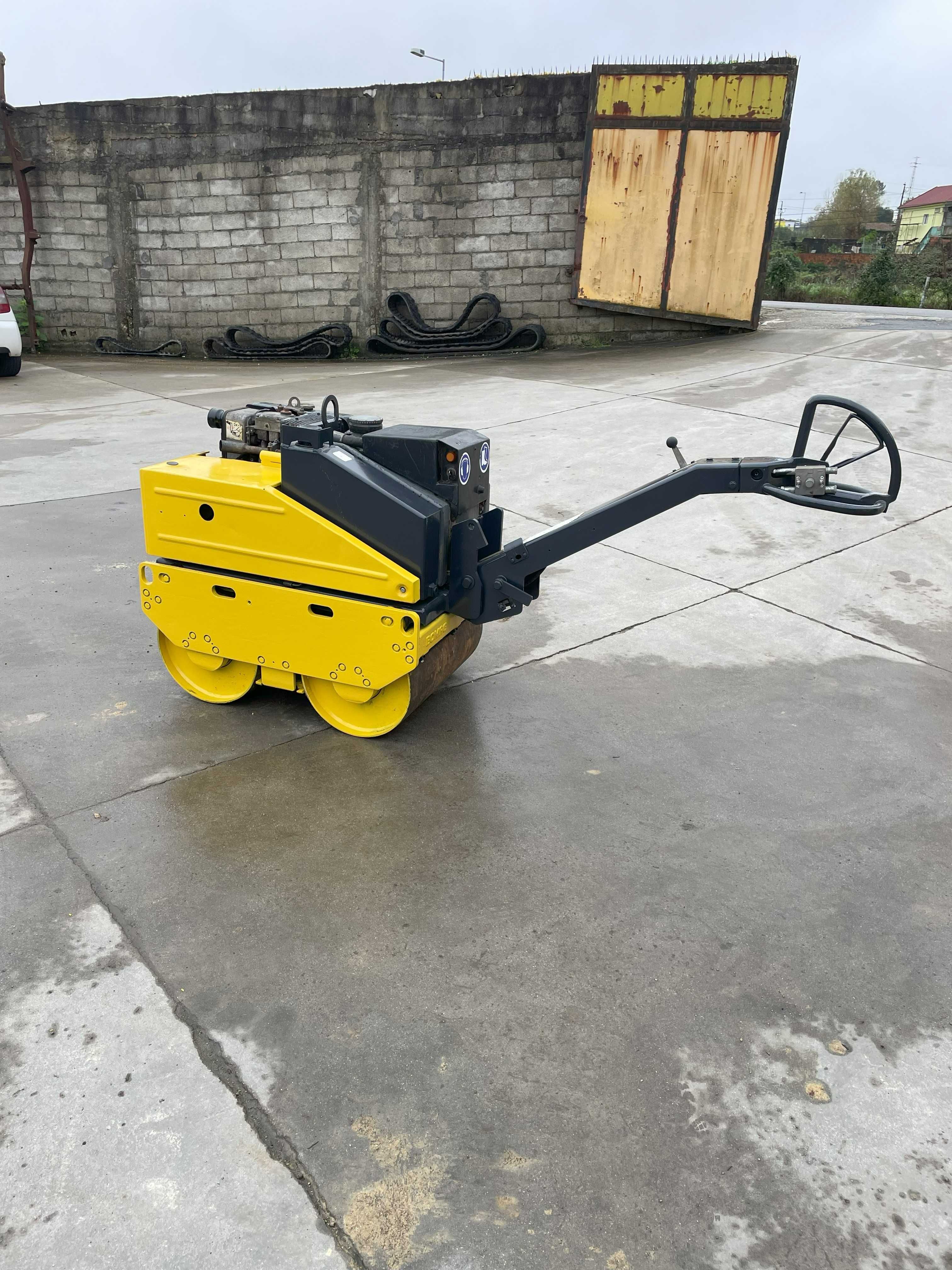 Cilindro compactador apeado Bomag BW65H