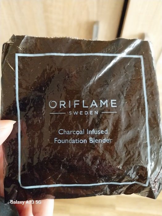 Nowa gąbeczka do podkladu