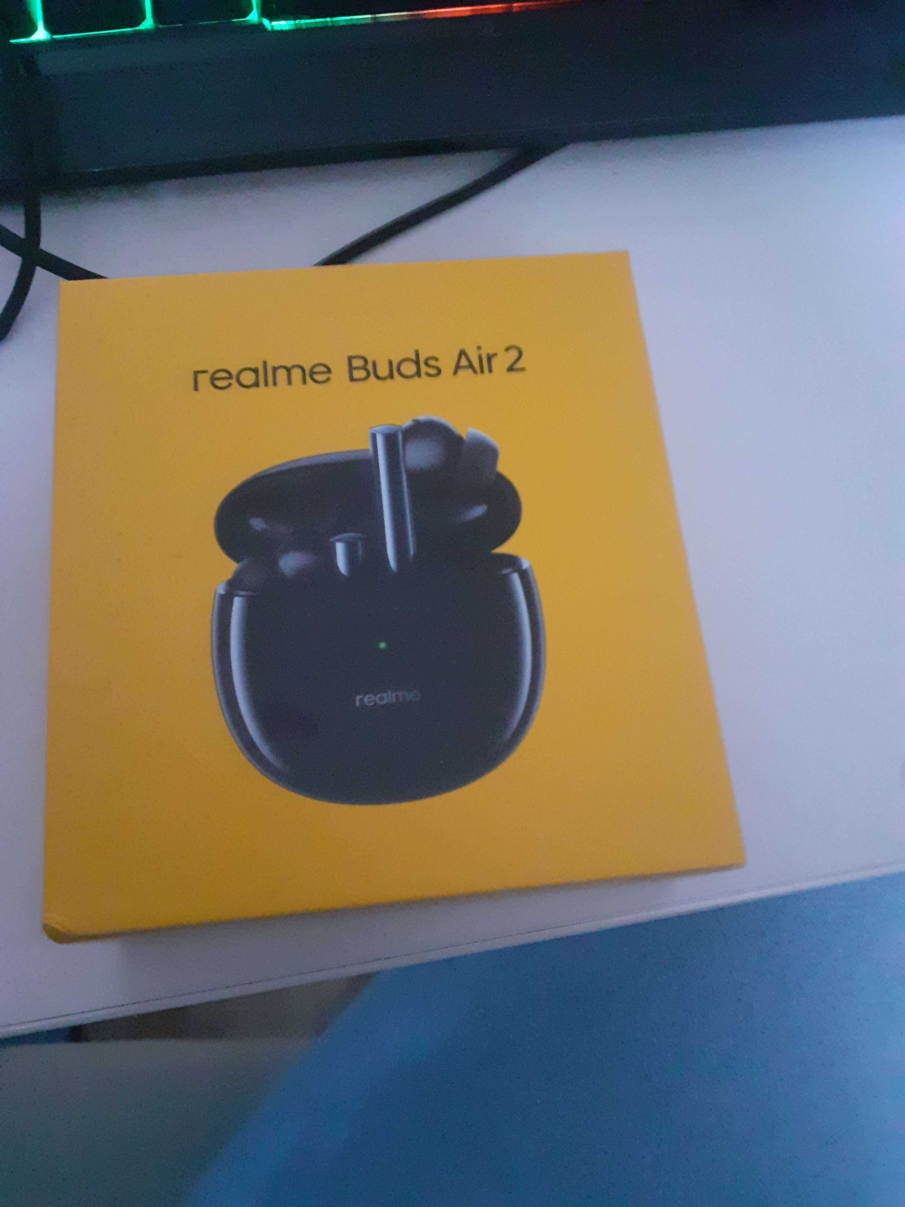 realme buds air 2 słuchawki bez case lądującego