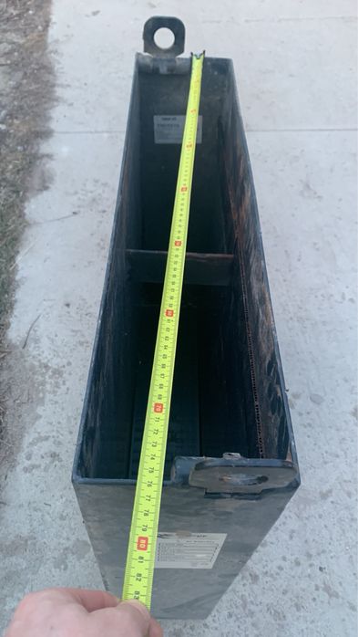 Корито для тягового акумулятора електроштабелера