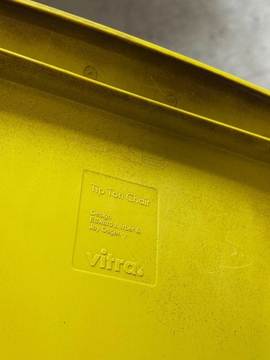 Krzesło Tip Ton, Vitra proj. E.Barber & J. Osgerby, Szwajcaria