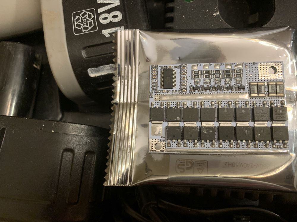 Шурупокрут AKB 2705, 18v