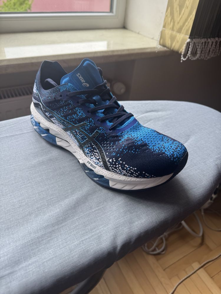 Нові кросівки Asics з коробкою.