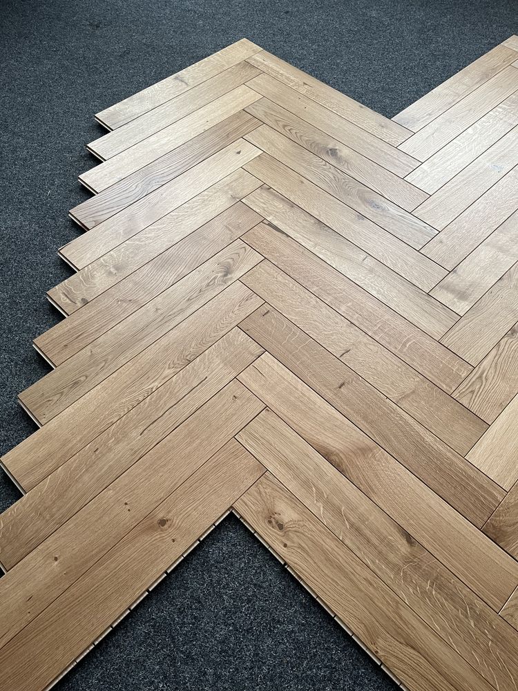 Podłoga Drewniana Jodełka Dąb Rustic, 4faza, 15x90x600mm, Olejowosk UV