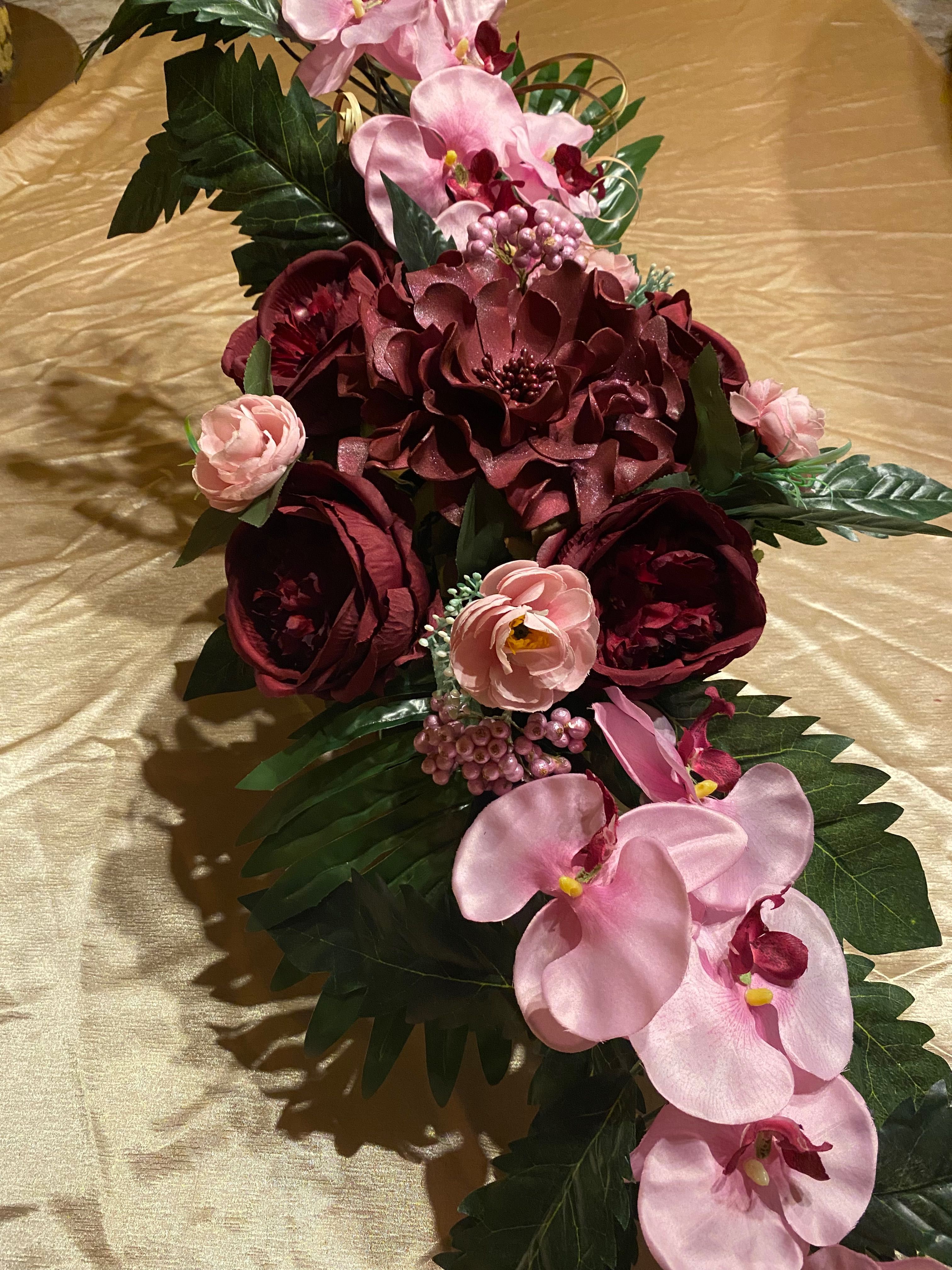 Wiązanki kompozycje kwiatowe bukiety artystyczne wieńce bukiety