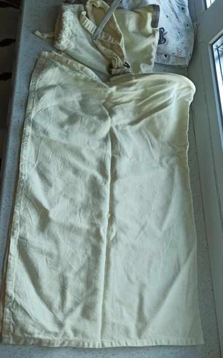 Накидка для годування