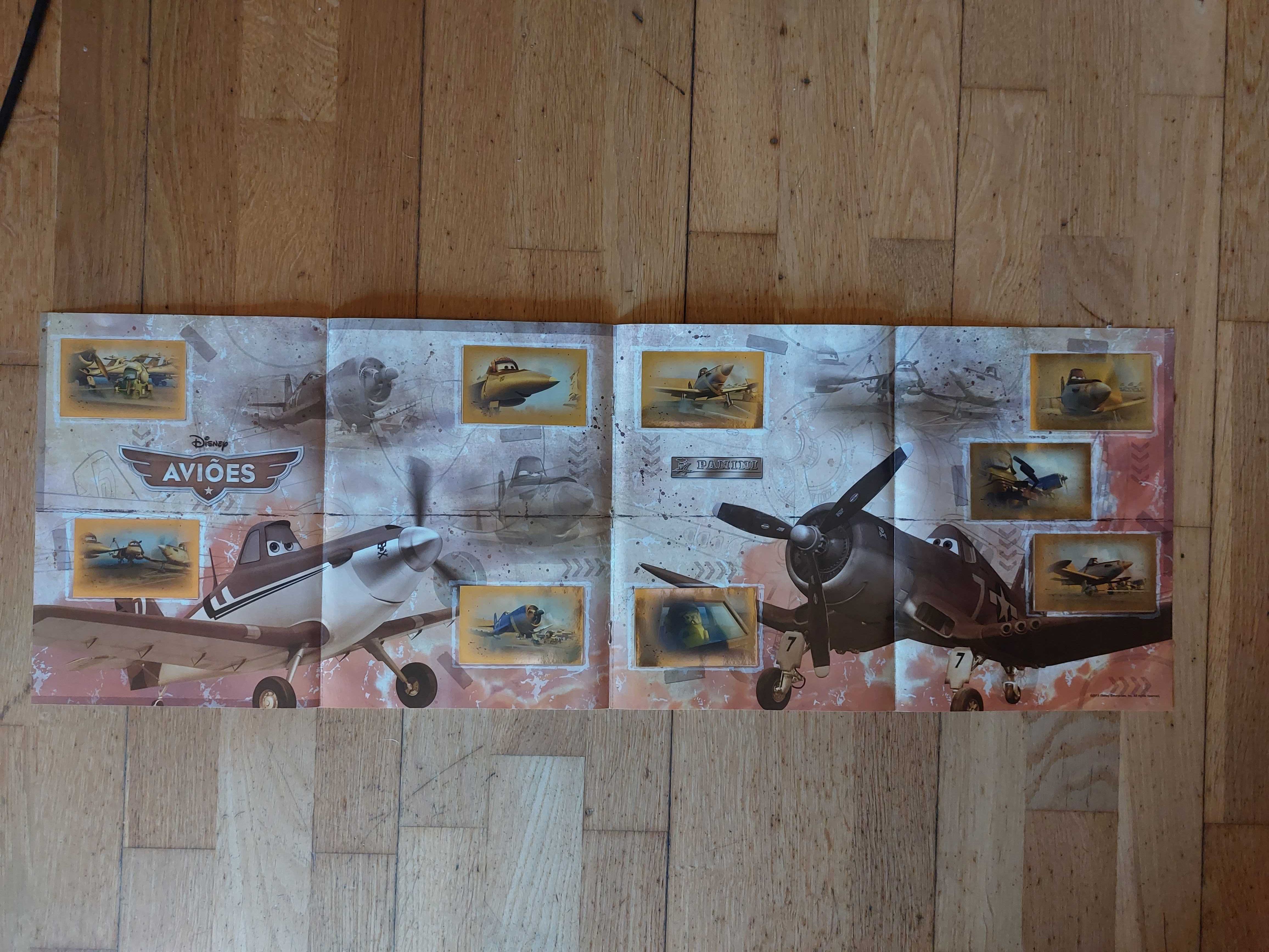 Caderneta de cromos "Aviões - 2013" - Completa
