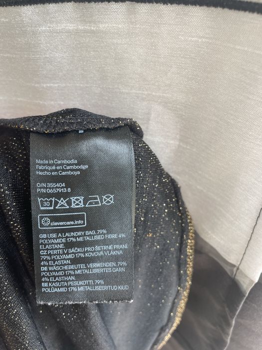 Crop top na ramiączkach dekolt woda błyszczący H&M XS złoty.