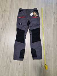 Revolution Race męskie M/50 nowe spodnie trekkingowe RVRC