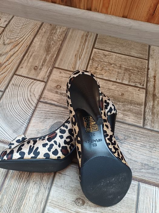 Туфлі босоніжки леопардовий принт