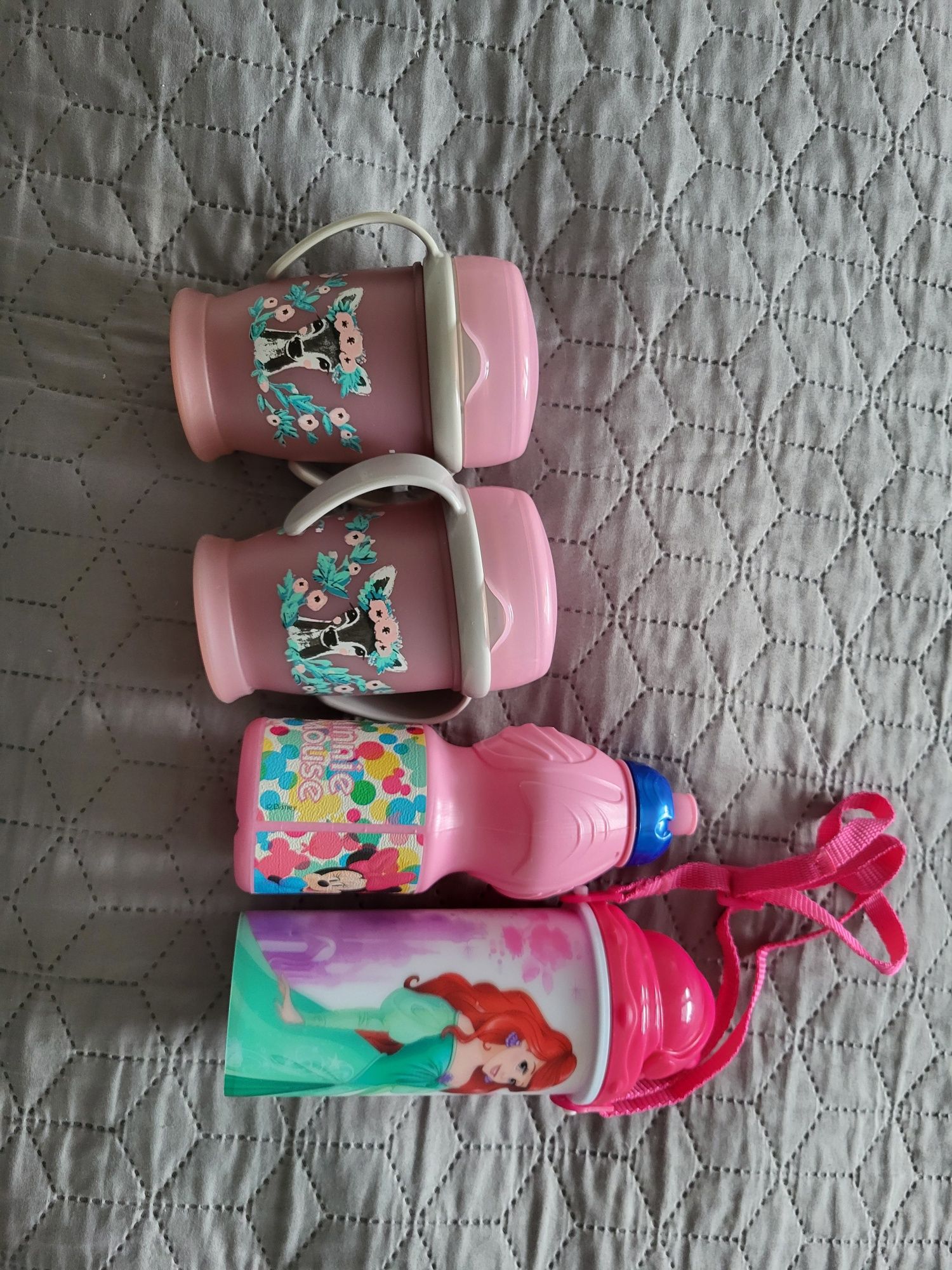 Dwa kubki niekapki od Lovi + 2 bidony,, stan idealny, praktycznie nie