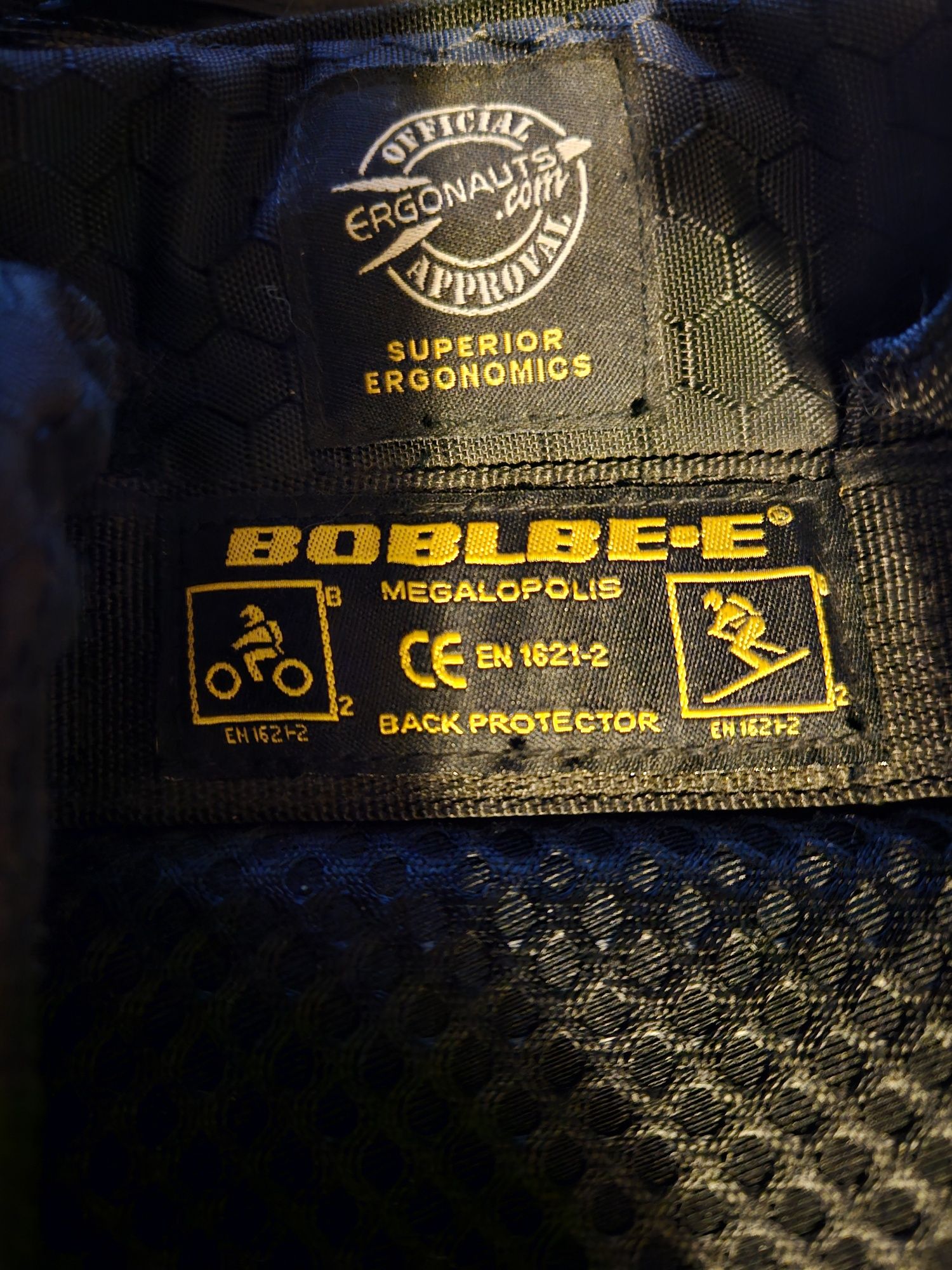 Mochila protetor de costas mota - Boblbee Megalopolis Aero Carbon Blac