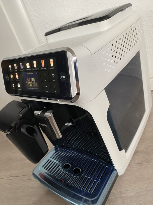 Кавомашина Phillips EP 5500 latte Go!