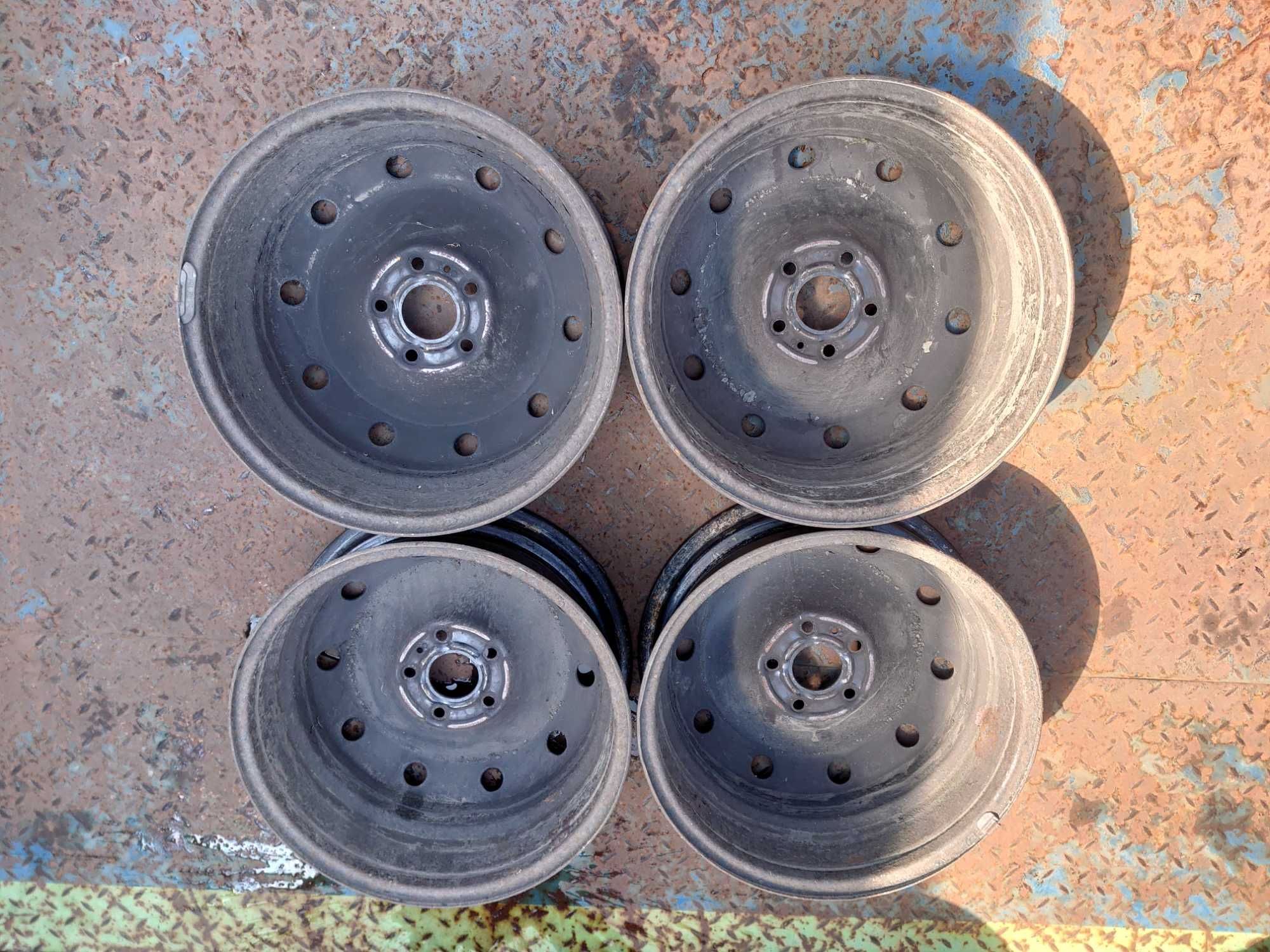 Felgi Stalowe Renault 16 5x108 6.5Jx16H2 ET 50 Komplet