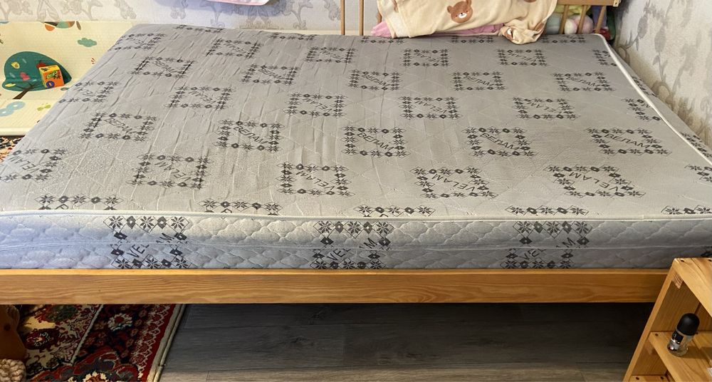 Продам матрас з ліжком