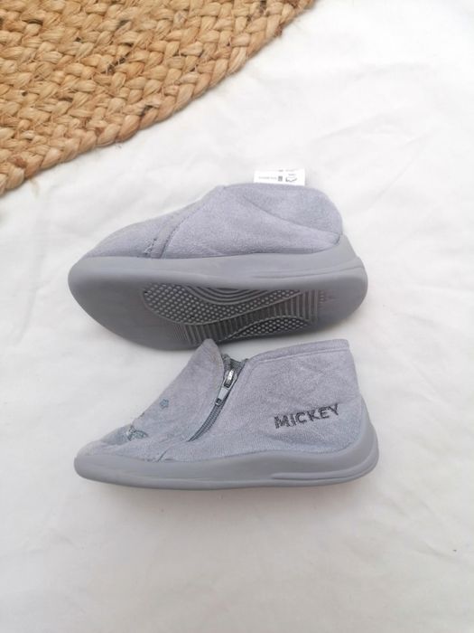 Botas Quentinhas do Mickey