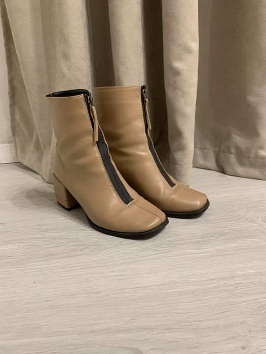 Ботильйони з замочком спереду